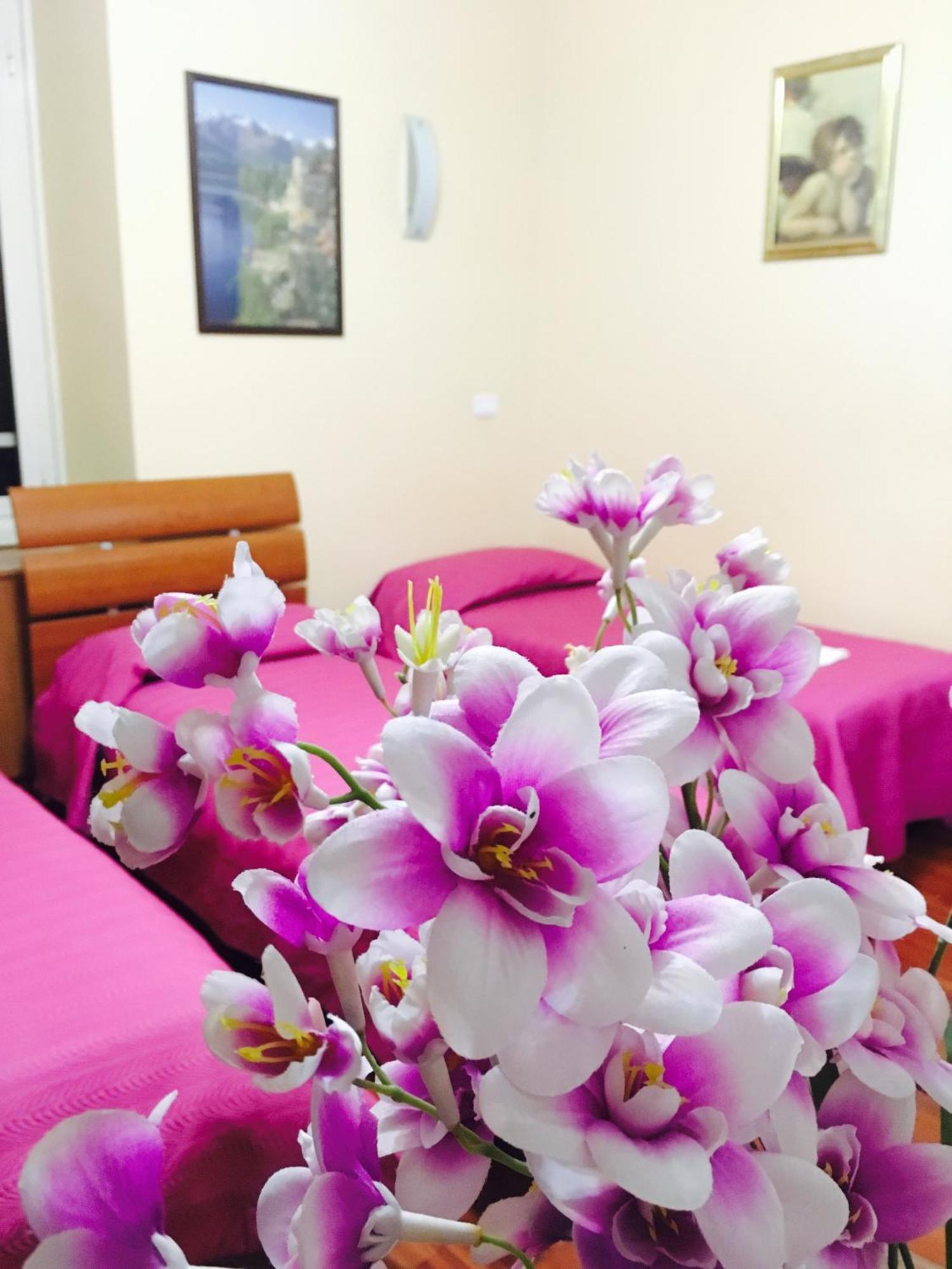 Zhihua Guest House Rome Buitenkant foto